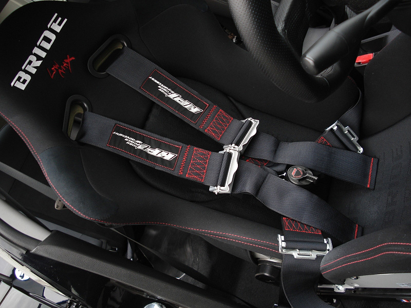 格安最新品HPI レーシングハーネス FHR対応 ハンス 6点式 グリーン 緑 Racing Harness FIA規格公認 (HPRH-6103HGN) 落札前に納期確認お願いします。 ベルト本体